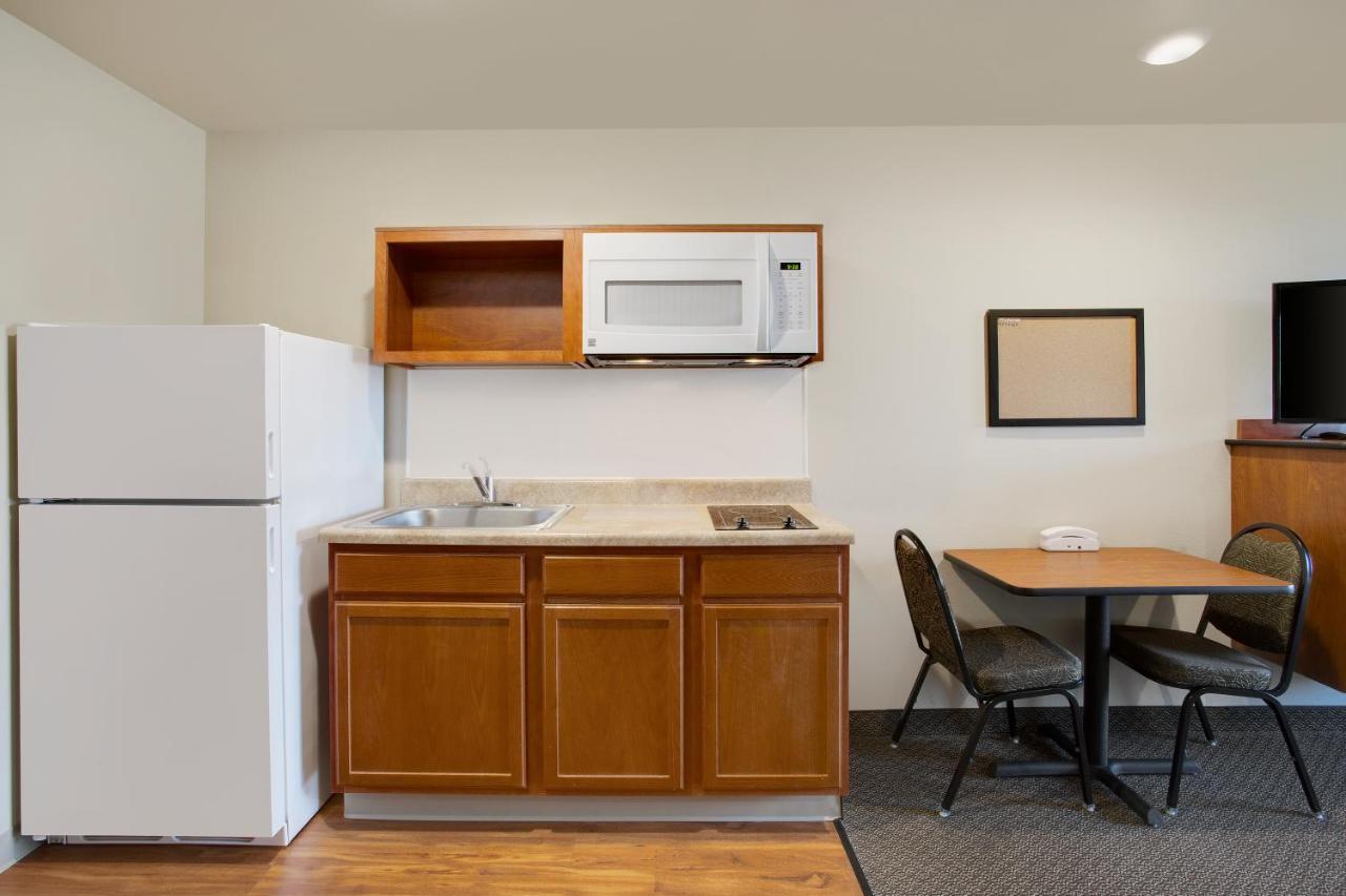 Woodspring Suites Fredericksburg Exterior photo