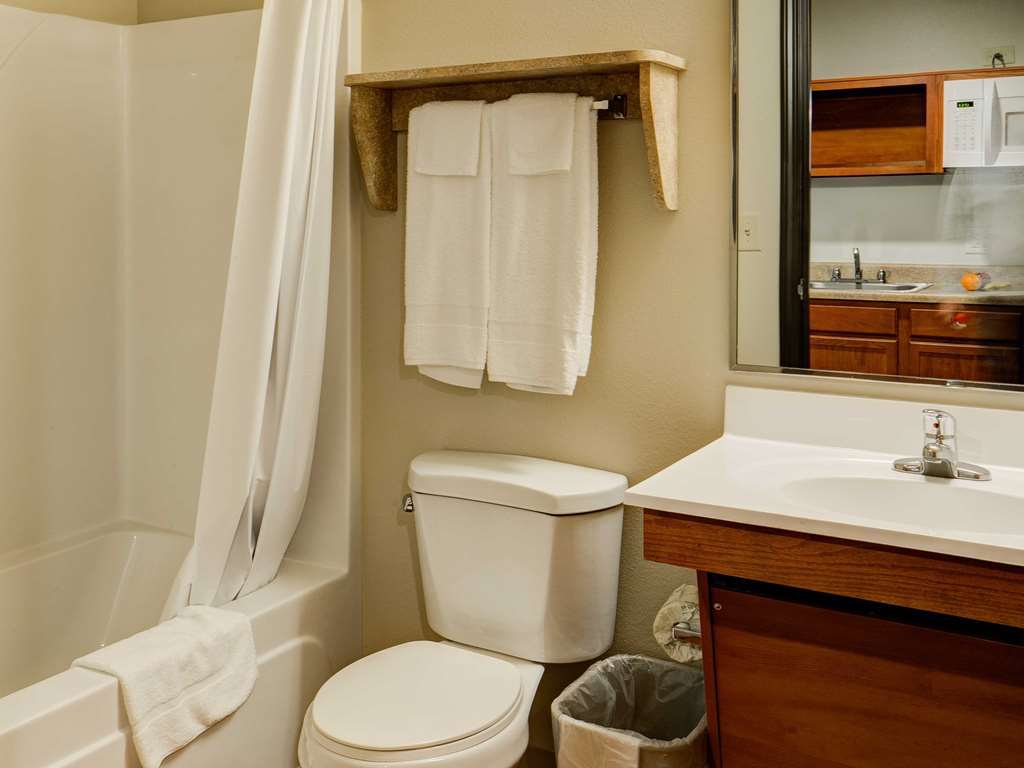 Woodspring Suites Fredericksburg Room photo